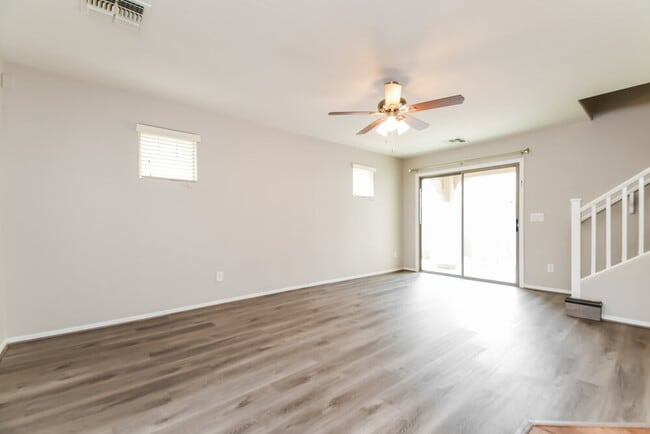 Photo - 2456 E Vermont Dr