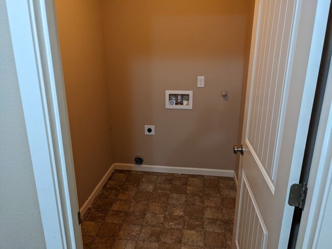 Beautiful 3 bedroom - Beautiful 3 bedroom House