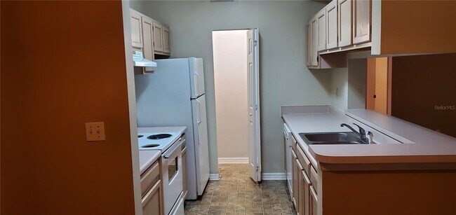 Photo - 5620 Pinnacle Heights Cir Unit 304