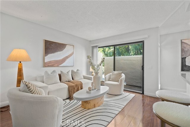 Photo - 1536 Windsor Ln