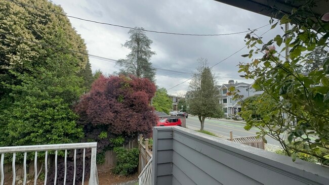 Photo - 3155 Highland Blvd