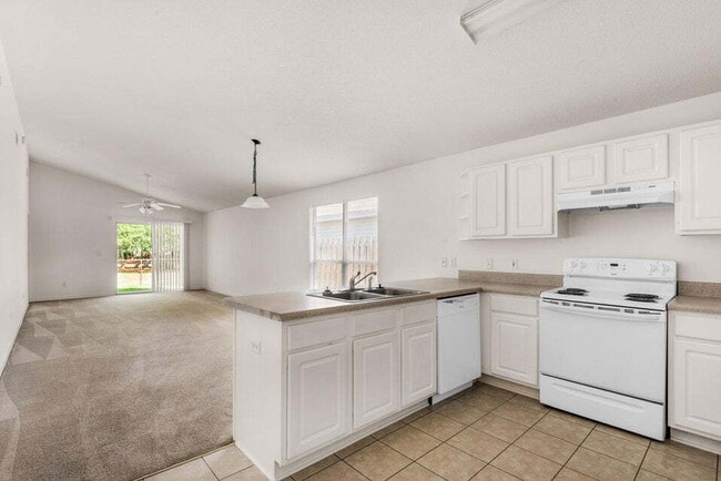 Photo - "Charming 3-Bedroom Home in Shalimar!"