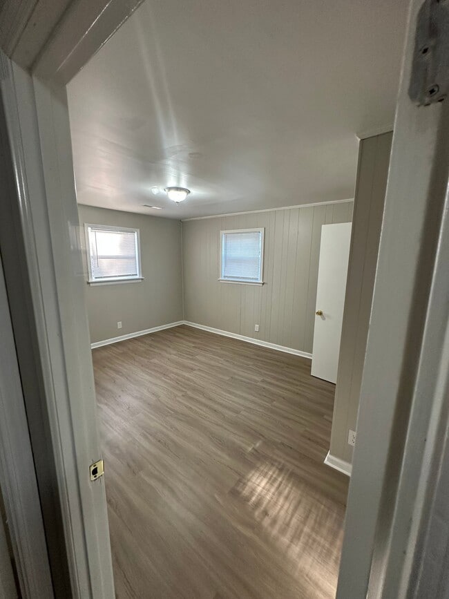 Photo - 525 N Graham Ave