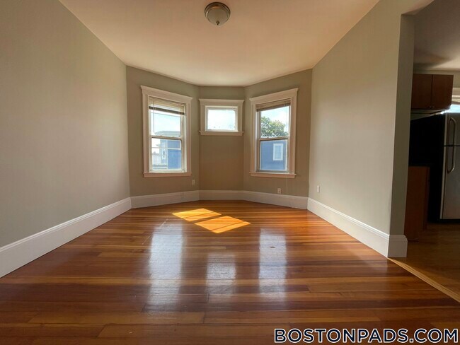 Photo - 247 Boston St Unidad 3