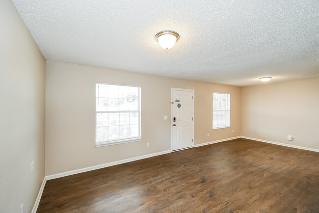 Photo - 2021 Broadway Ave