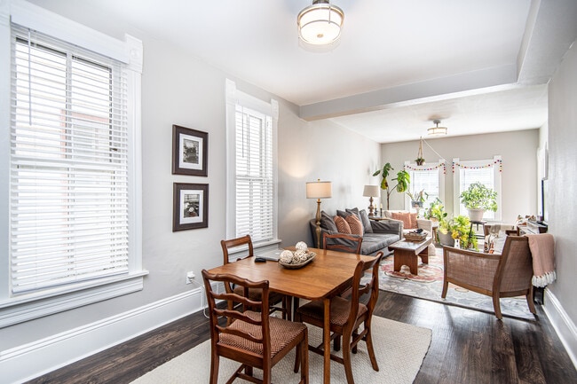 Photo - 1014 E Pearson St