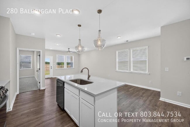 Photo - 280 Balbriggan Pl