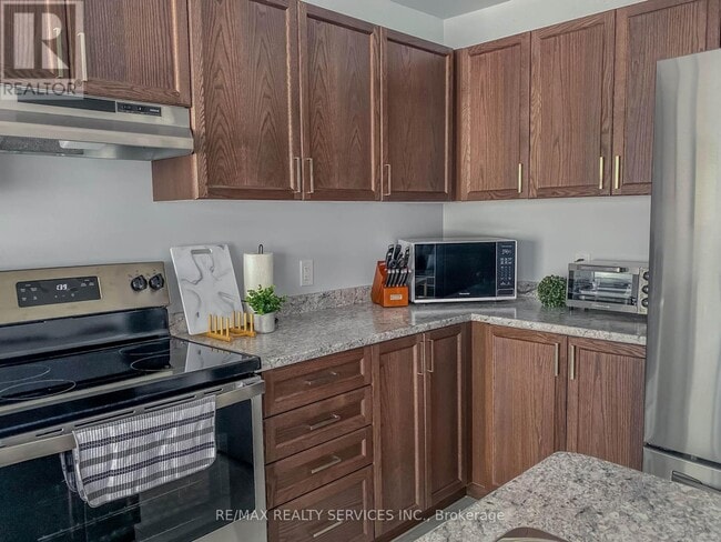 Photo - 6763 Cropp St