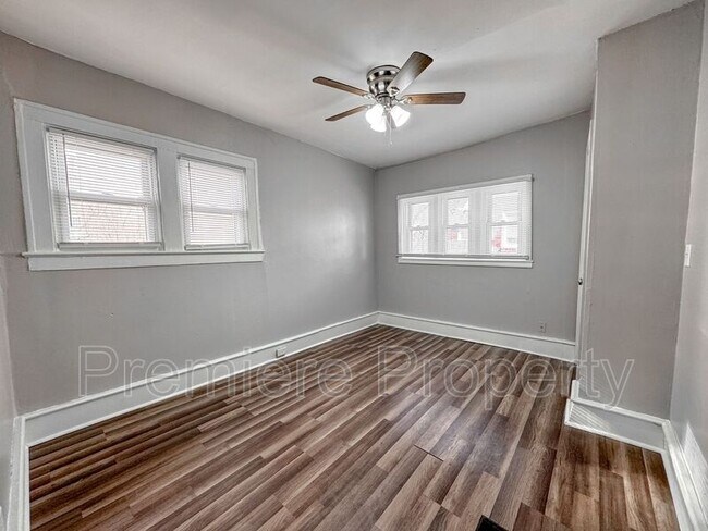 Photo - 514 W Walnut St Unit A