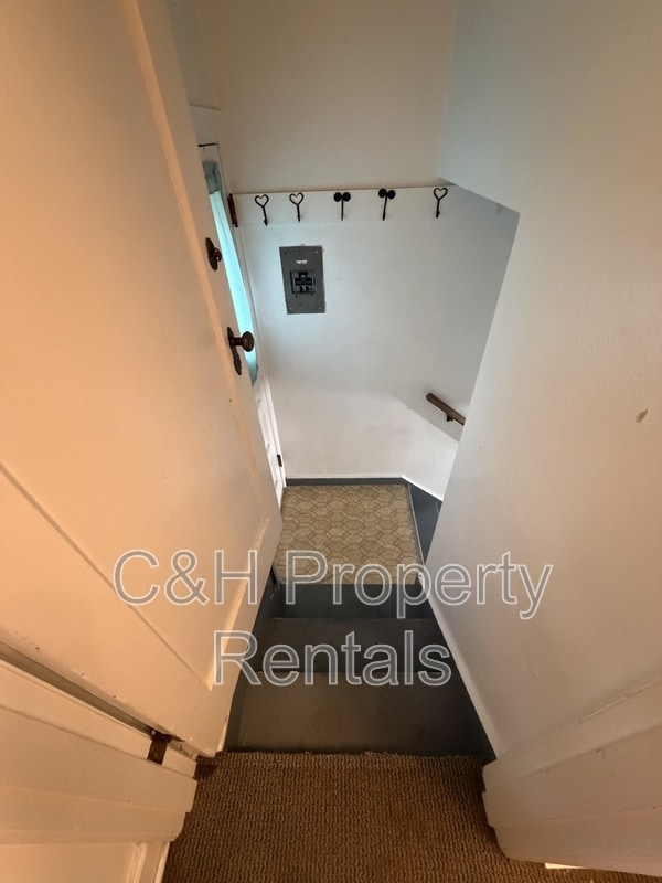 Photo - 103 Alderson Ave