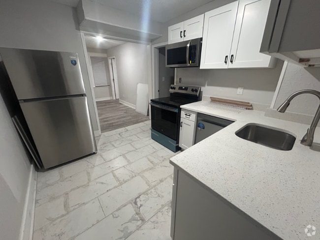 Building Photo - 3524 Boulevard Rental