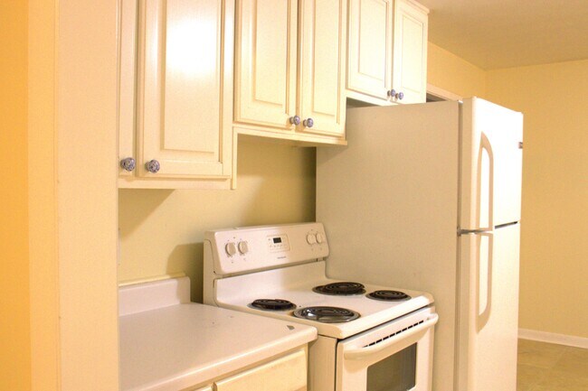 Photo - 514 Delaney Rd NW