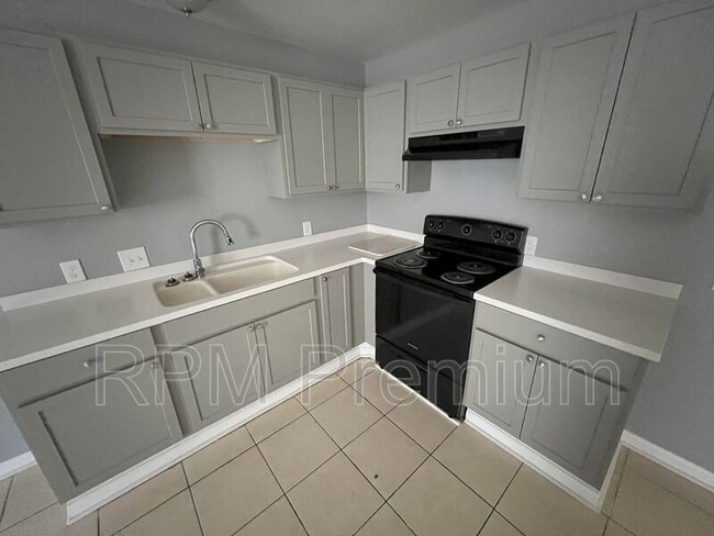 Photo - 5143 Baker Blvd Unit B