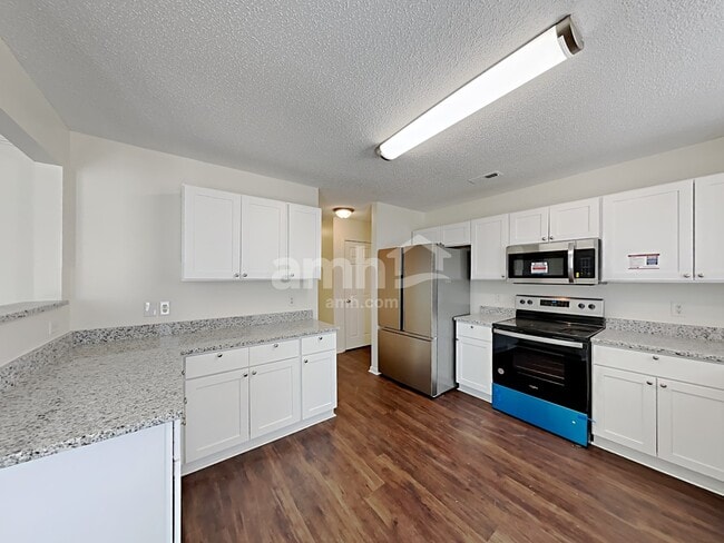 Photo - 2924 Compton Ct NW