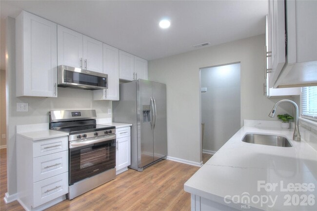 Photo - 700 Sharon Dr