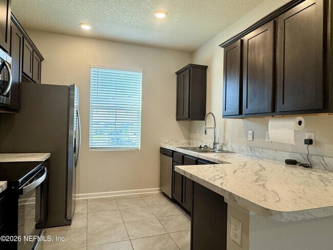 Photo - 3992 Vlg Vw Ln