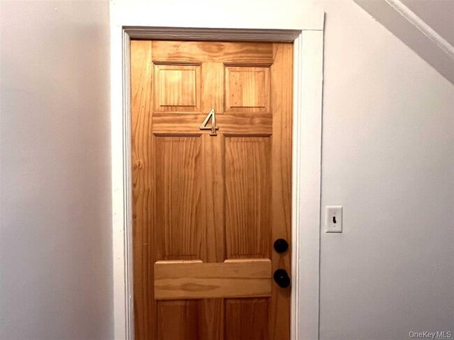 Photo - 273 NY-9D Unit 4