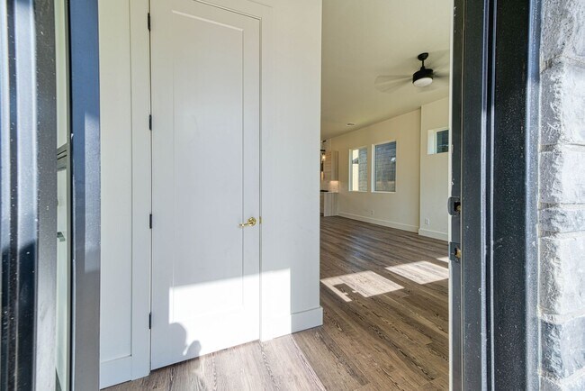 2528 NW 129th St