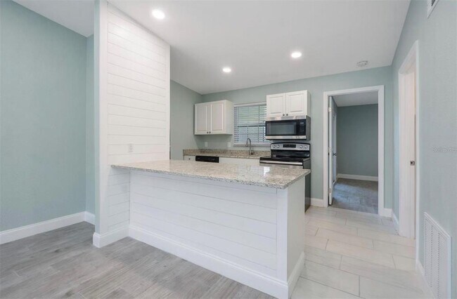 Photo - 1184 Woodman Way