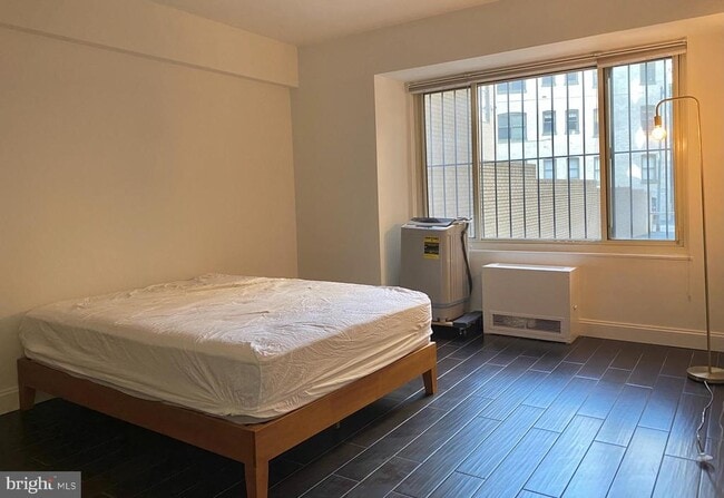 Photo - 1727 Massachusetts Ave NW Unidad 102