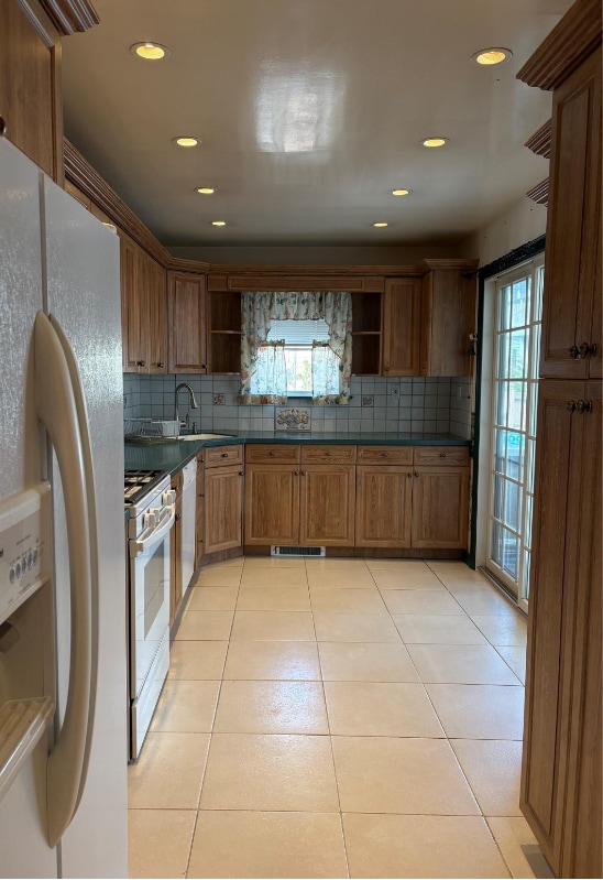 Photo - 84-36-8252 252nd St