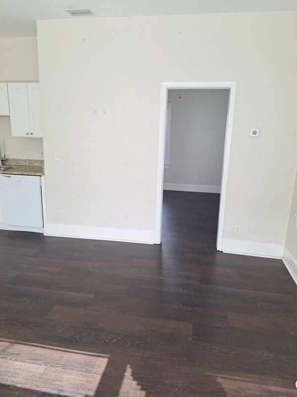 Photo - 2861 2nd Ave S