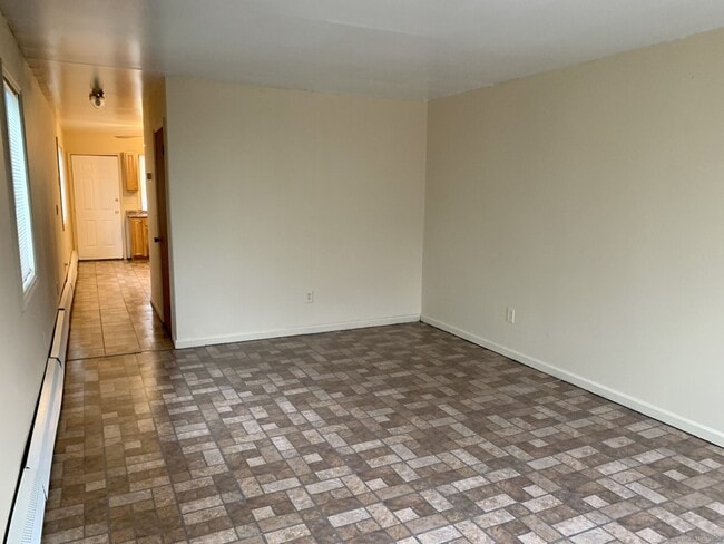 Photo - 1380 Kossuth St