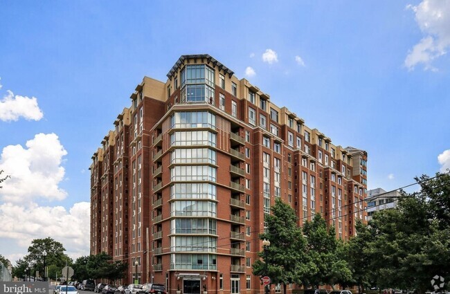 Building Photo - 1000 New Jersey Ave SE Unit 1105 Rental