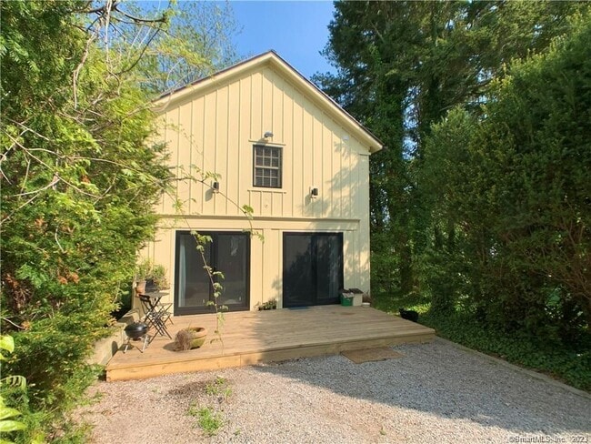 Building Photo - 2 Summit St Rental