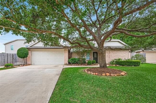 903 Sugarfield Ct