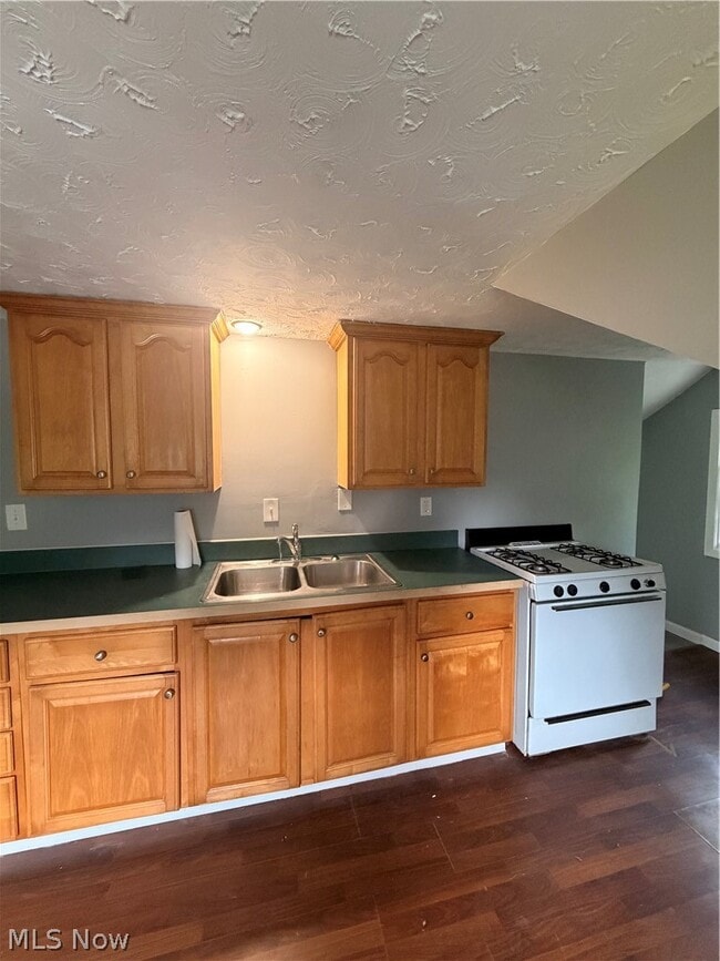 Photo - 1399 Barlow Rd Unit 2