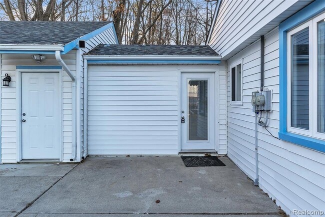 Photo - 8165 Leonard Dr