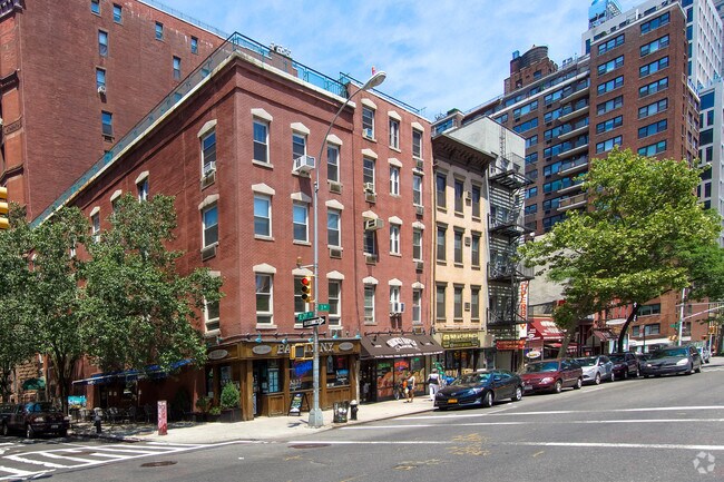 Photo - 151 E 20th St