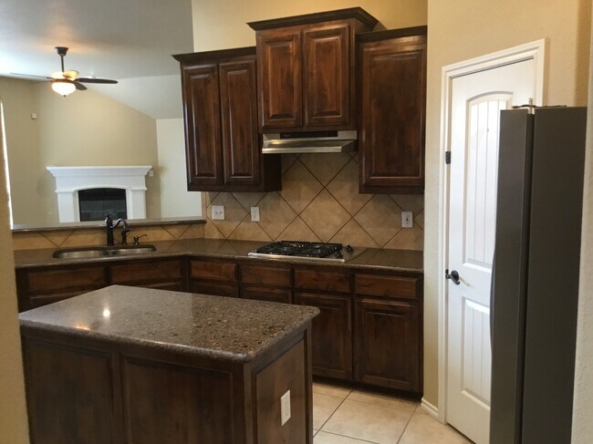 Photo - 4112 Chloe Ln