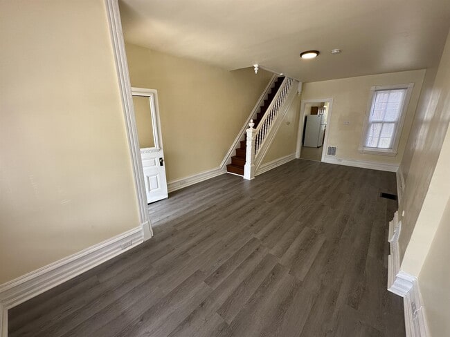 Photo - 739 Lincoln St