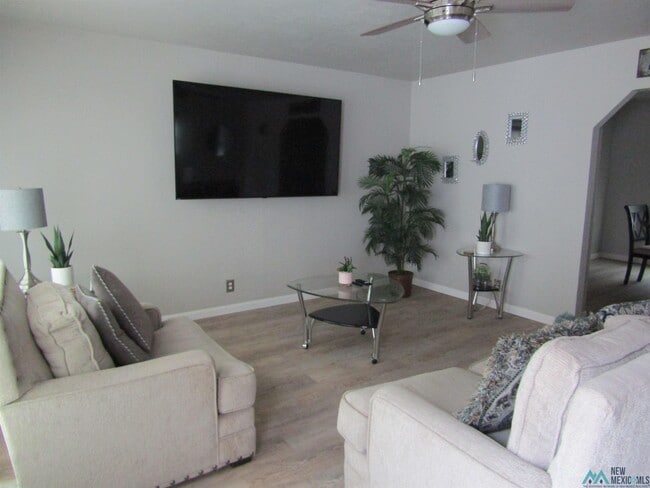 Photo - 801 W Centre Ave