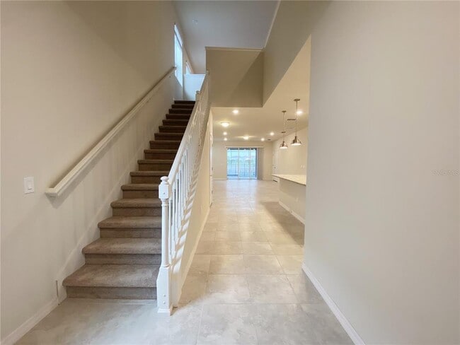 Photo - 7360 Oakmoss Loop