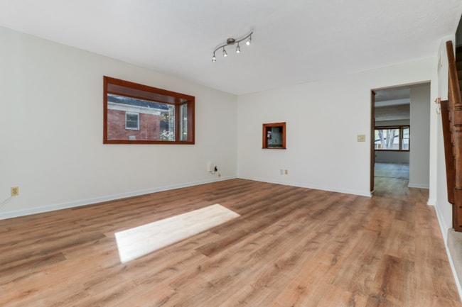 Photo - 913 S Linden St