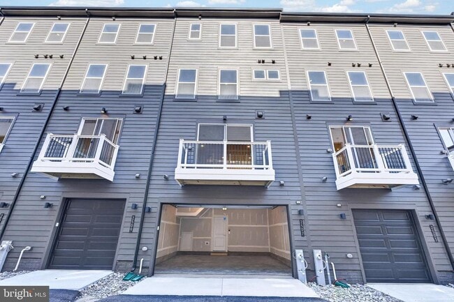 Building Photo - 2507 Light St
