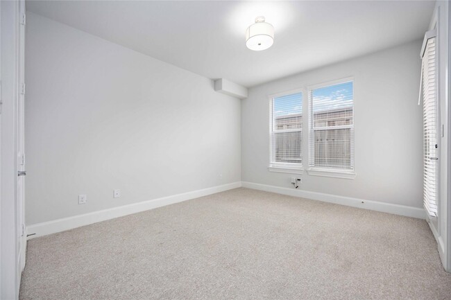 Photo - 10919 Grove Tree Ln