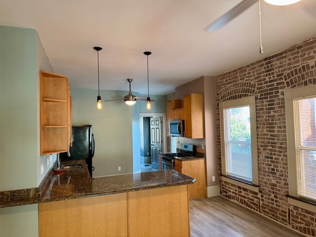 Building Photo - 2137-2139 California St, Unit 2137 1F