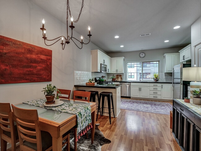 Photo - 8918 SW Elena Ln