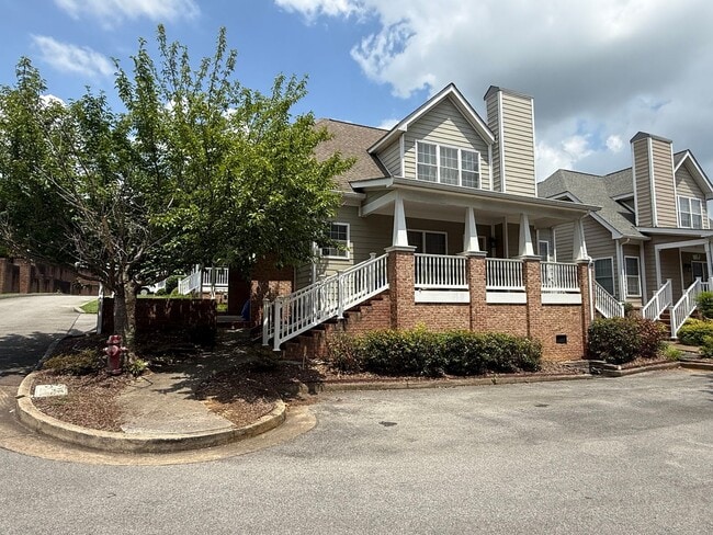 Building Photo - Beautiful Condo located in North Johnson City!