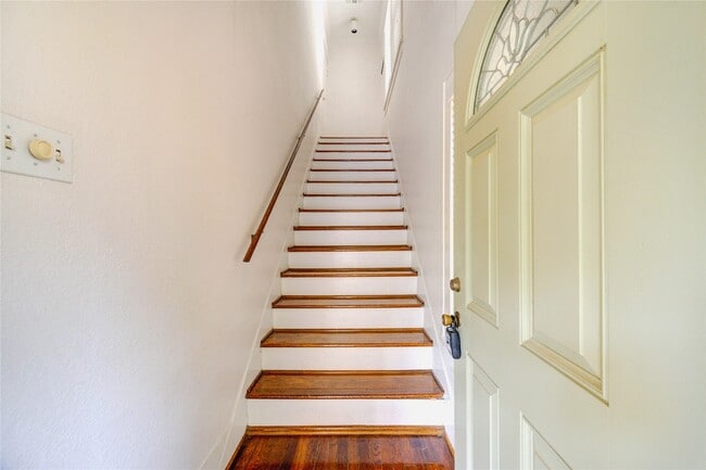 Photo - 2620 Peckham St