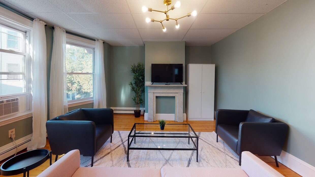 Photo - Private bedroom in 4 bed/1 bath Home
