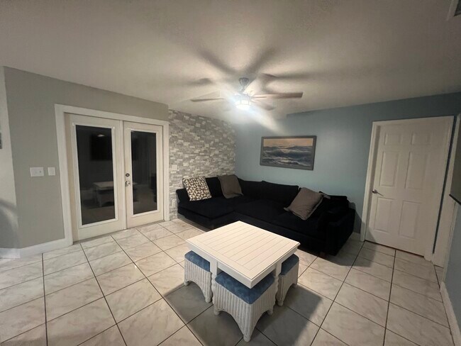 Photo - 702 134th St E