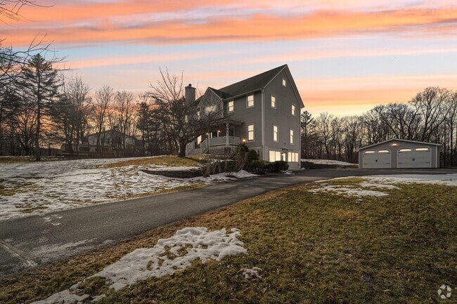 Building Photo - 16 Fort Hill Rd Rental