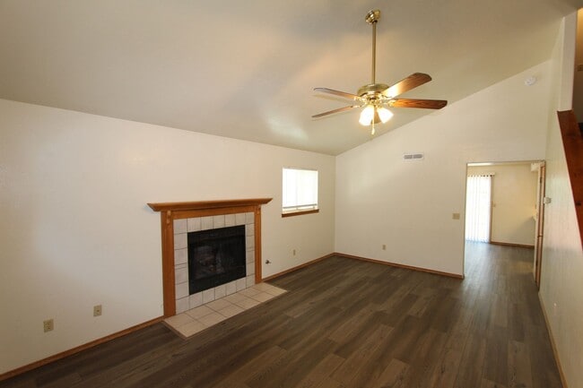 Photo - 3103 N Connor St