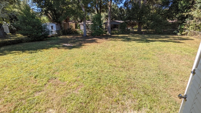 7903 Whitmire Dr