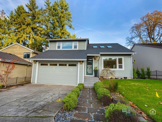 Photo - Fully Furnished Lake Oswego Gem!!!!